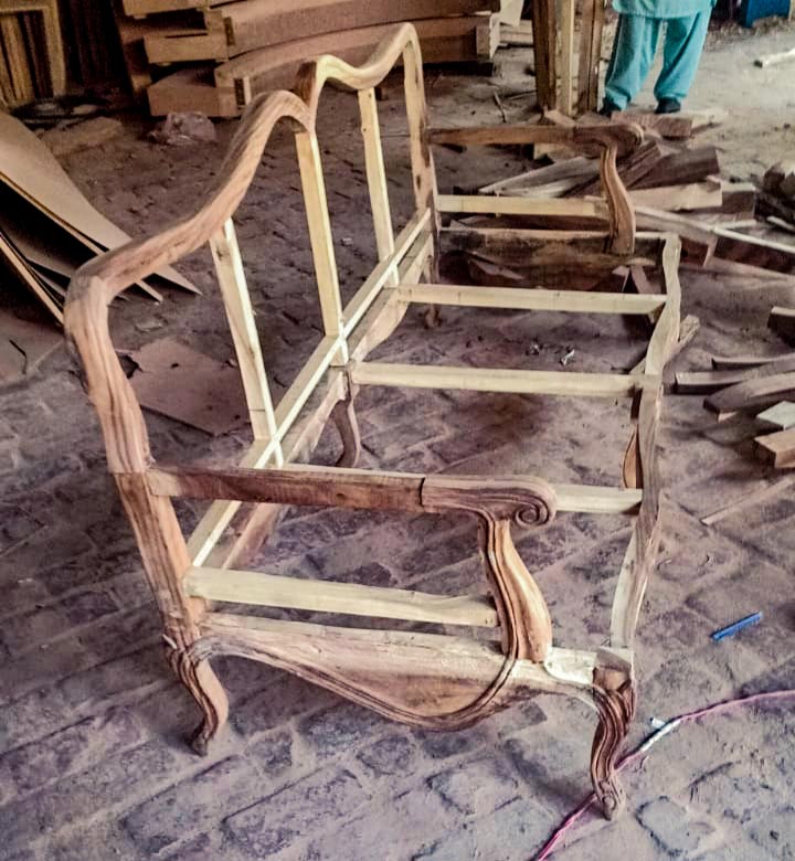 04-Interior-Furniture-Design-Consultation-Rooms-Tables-Sofas-Chairs-Transformations-Designer-Furniture-Home-Decor-Kitchenware