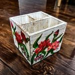 Red Rose Cutlery Stand Design